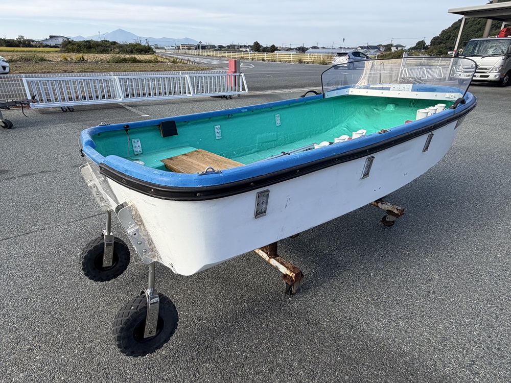 【中古船】ヤマハYamaha釣りっこ太郎改　FRPミニボート　《２馬力OK》